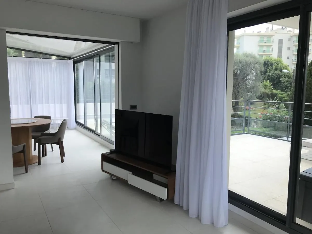 Appartement Montfleury, 2 Terrasses, 2 Chambres , 2 Sdb , Pkg Prive Piscine, 15 Min Walk To Croisette Beach And Palais Des Festivals Cannes