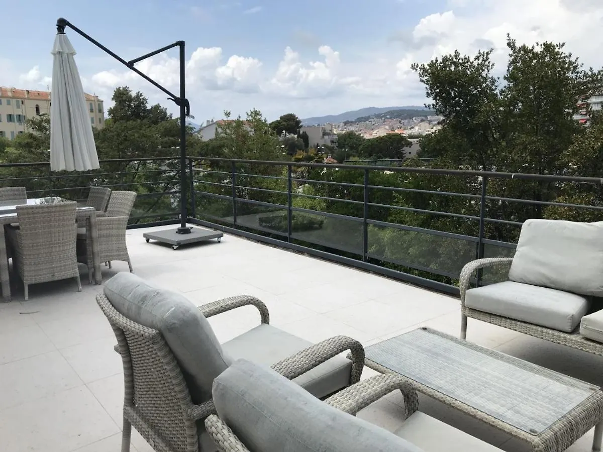 Appartement Montfleury, 2 Terrasses, 2 Chambres , 2 Sdb , Pkg Prive Piscine, 15 Min Walk To Croisette Beach And Palais Des Festivals Cannes 0*,