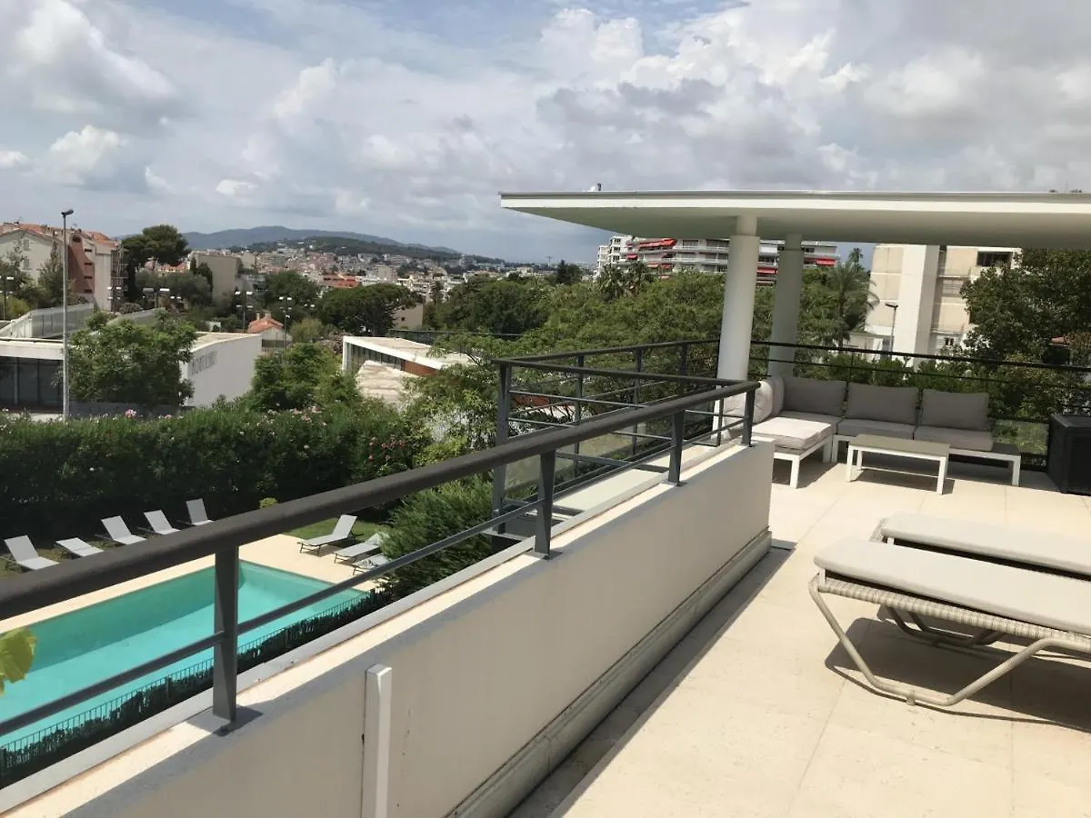 Appartement Montfleury, 2 Terrasses, 2 Chambres , 2 Sdb , Pkg Prive Piscine, 15 Min Walk To Croisette Beach And Palais Des Festivals Cannes Apartment