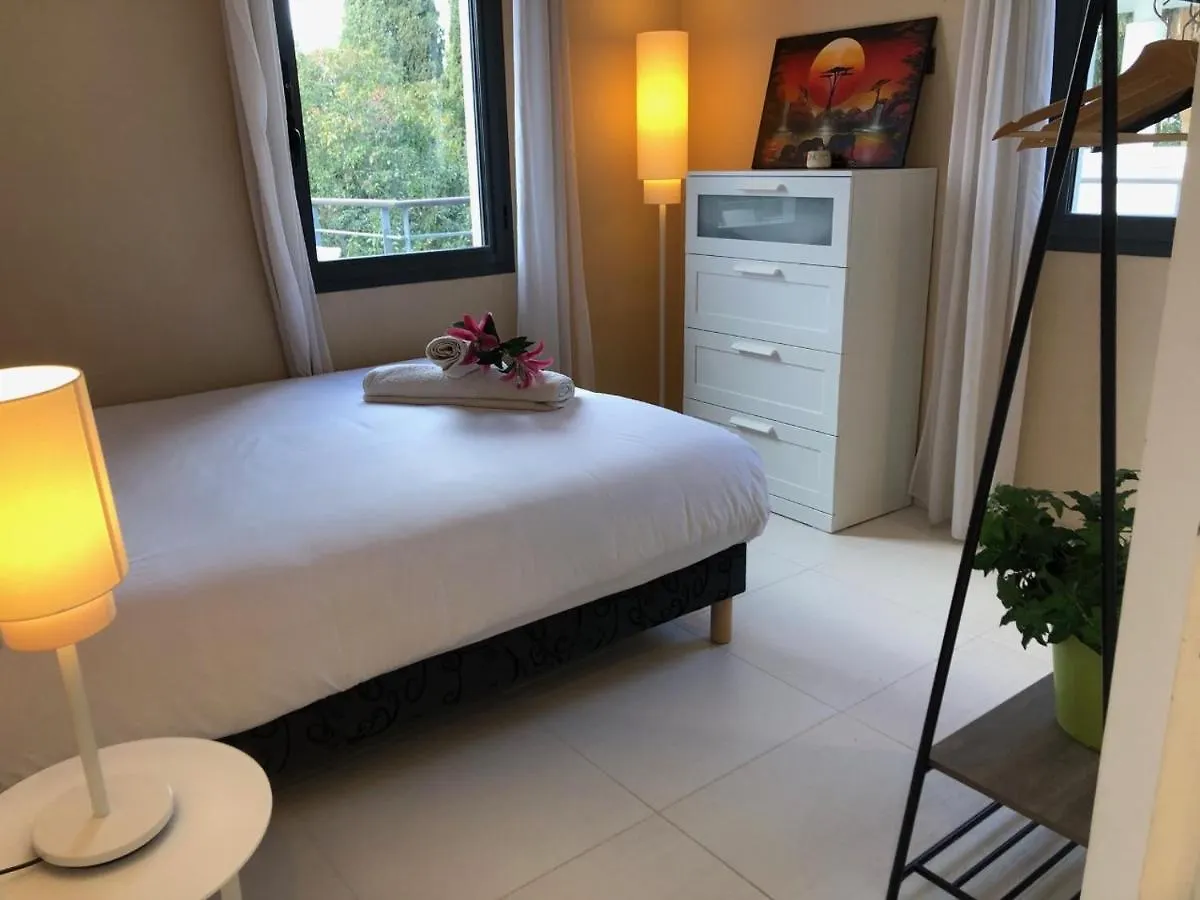 Appartement Montfleury, 2 Terrasses, 2 Chambres , 2 Sdb , Pkg Prive Piscine, 15 Min Walk To Croisette Beach And Palais Des Festivals Cannes
