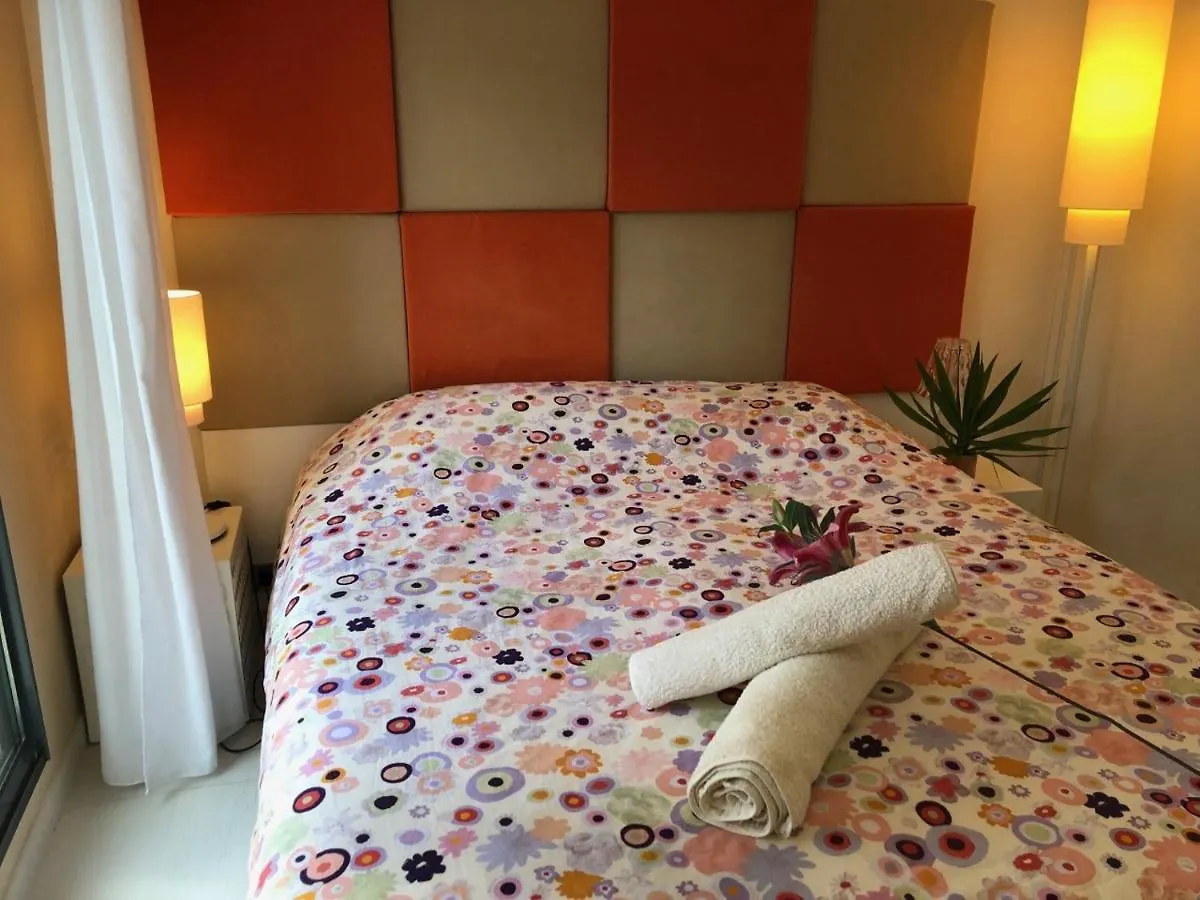Apartment Appartement Montfleury, 2 Terrasses, 2 Chambres , 2 Sdb , Pkg Prive Piscine, 15 Min Walk To Croisette Beach And Palais Des Festivals Cannes Frankreich