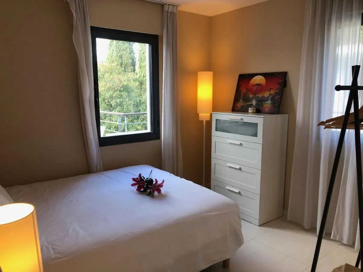 Appartement Montfleury, 2 Terrasses, 2 Chambres , 2 Sdb , Pkg Prive Piscine, 15 Min Walk To Croisette Beach And Palais Des Festivals Cannes Apartment