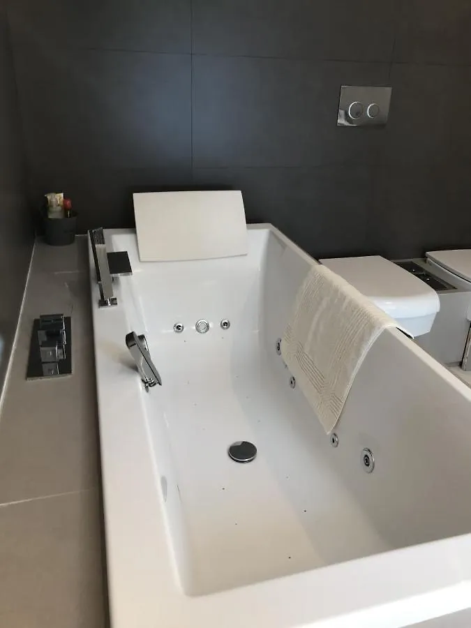 아파트 Appartement Montfleury, 2 Terrasses, 2 Chambres , 2 Sdb , Pkg Prive Piscine, 15 Min Walk To Croisette Beach And Palais Des Festivals 칸느